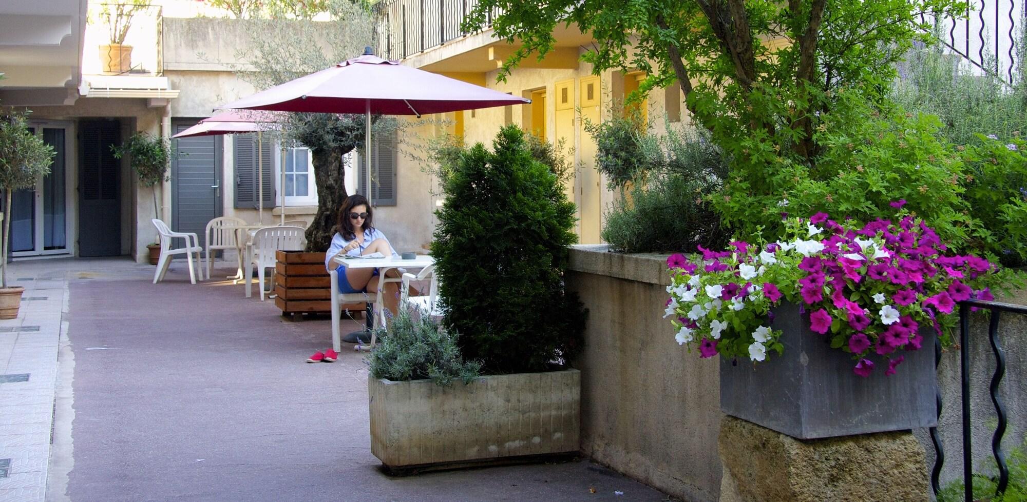 Le Concorde Hotell Aix-en-Provence Exteriör bild