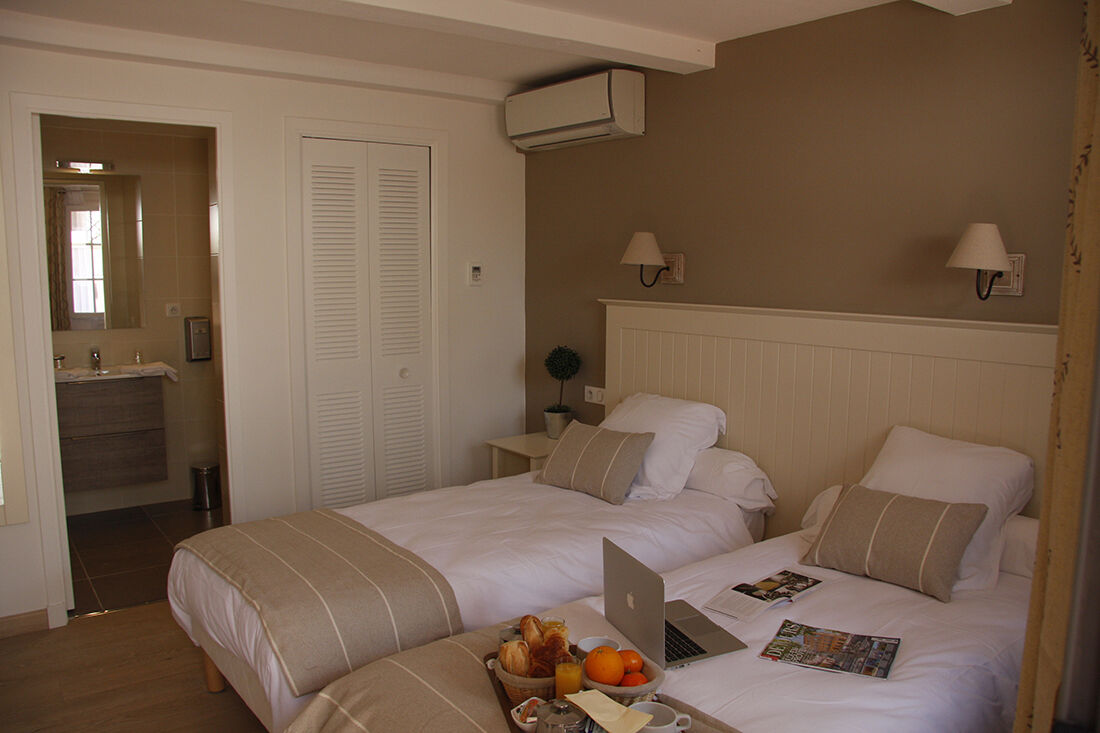 Le Concorde Hotell Aix-en-Provence Rum bild