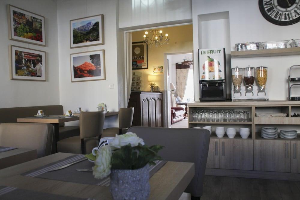 Le Concorde Hotell Aix-en-Provence Exteriör bild